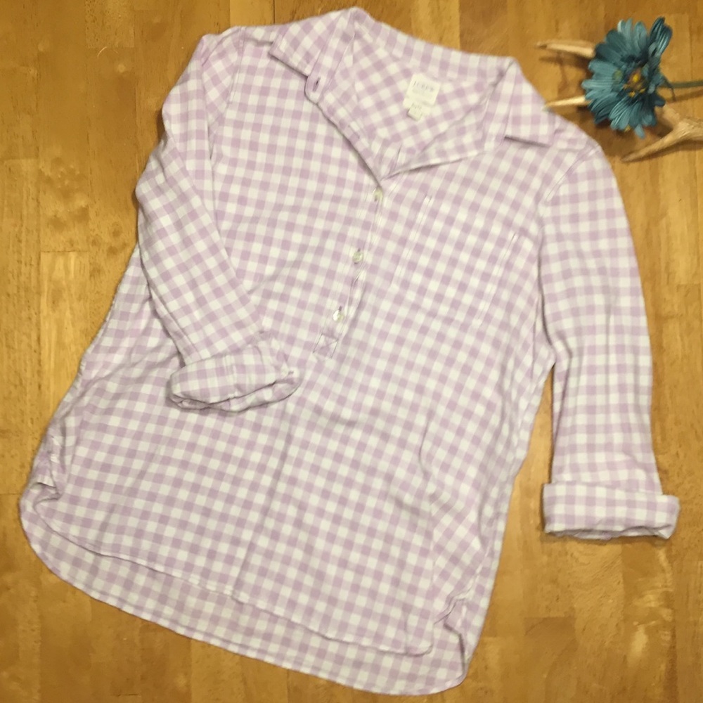 J Crew button up Boy Fit top💜